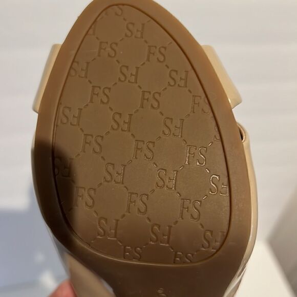 Franco Sarto Nude Patent Peep Toe‎ Platform Slingback Shoes Size 8.5 NWOT - Picture 15 of 16